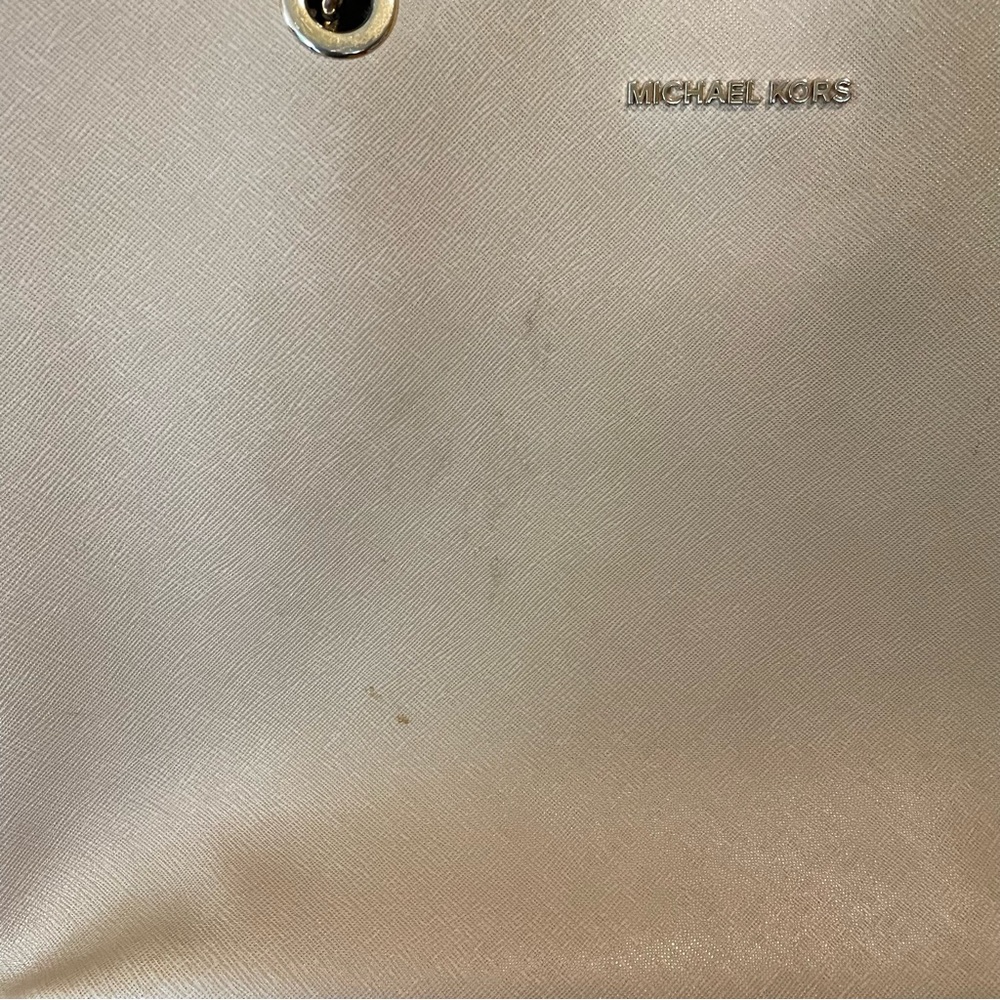 Michael Kors Saffiano Jet Set Tote - Picture 9 of 14